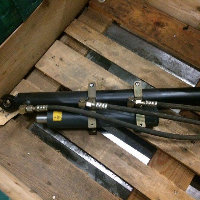 Cylinder, Shift for Jungheinrich ETV320 - Hydraulic cylinder for Material handling equipment: picture 2 Cylinder, Shift for Jungheinrich ETV320 - Hydraulic cylinder for Material handling equipment: picture 2