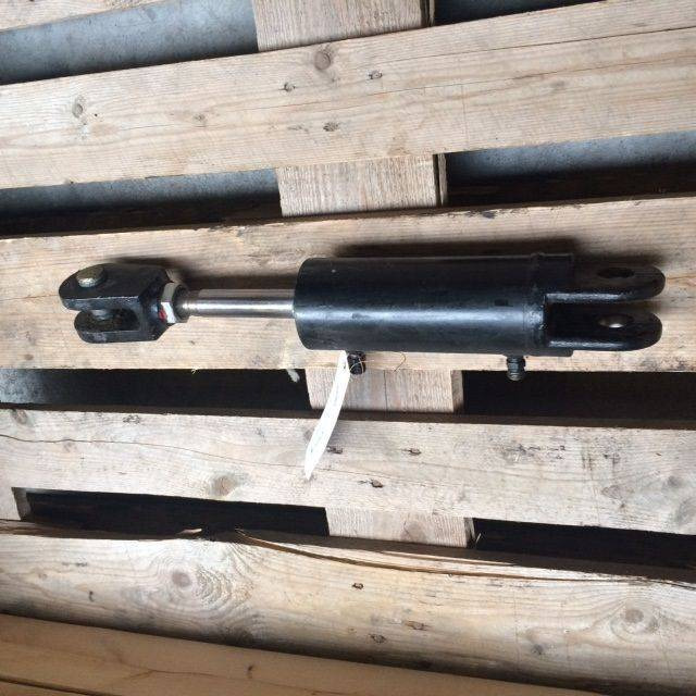 Cylinder, Tilt for Jungheinrich EFG 430 - Hydraulic cylinder for Material handling equipment: picture 2 Cylinder, Tilt for Jungheinrich EFG 430 - Hydraulic cylinder for Material handling equipment: picture 2