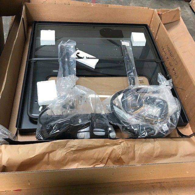 FRONT + ROOF PANEL FOR KOMATSU - Window and parts for Material handling equipment: picture 1 FRONT + ROOF PANEL FOR KOMATSU - Window and parts for Material handling equipment: picture 1