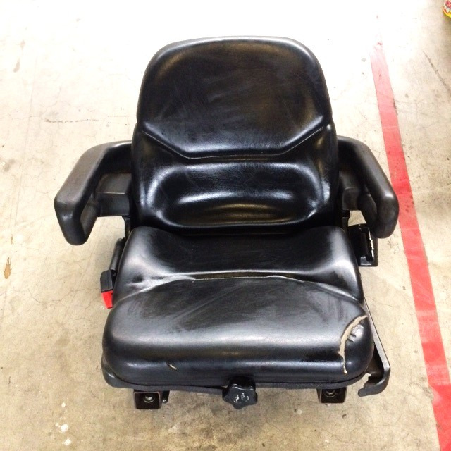 HYSTER seat for forklift - Cab and interior for Forklift: picture 1 HYSTER seat for forklift - Cab and interior for Forklift: picture 1