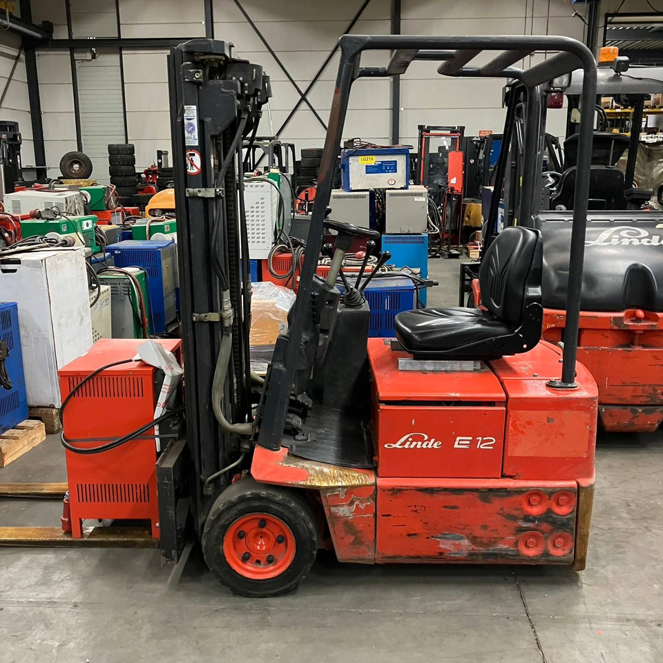 Linde E12Z-02 (324) - Electric forklift: picture 1 Linde E12Z-02 (324) - Electric forklift: picture 1