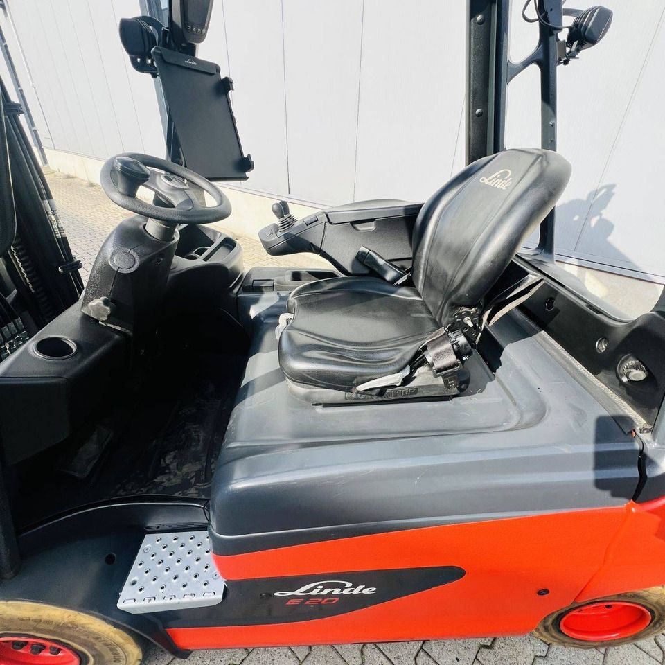 Linde E20 (387) - Electric forklift: picture 3 Linde E20 (387) - Electric forklift: picture 3