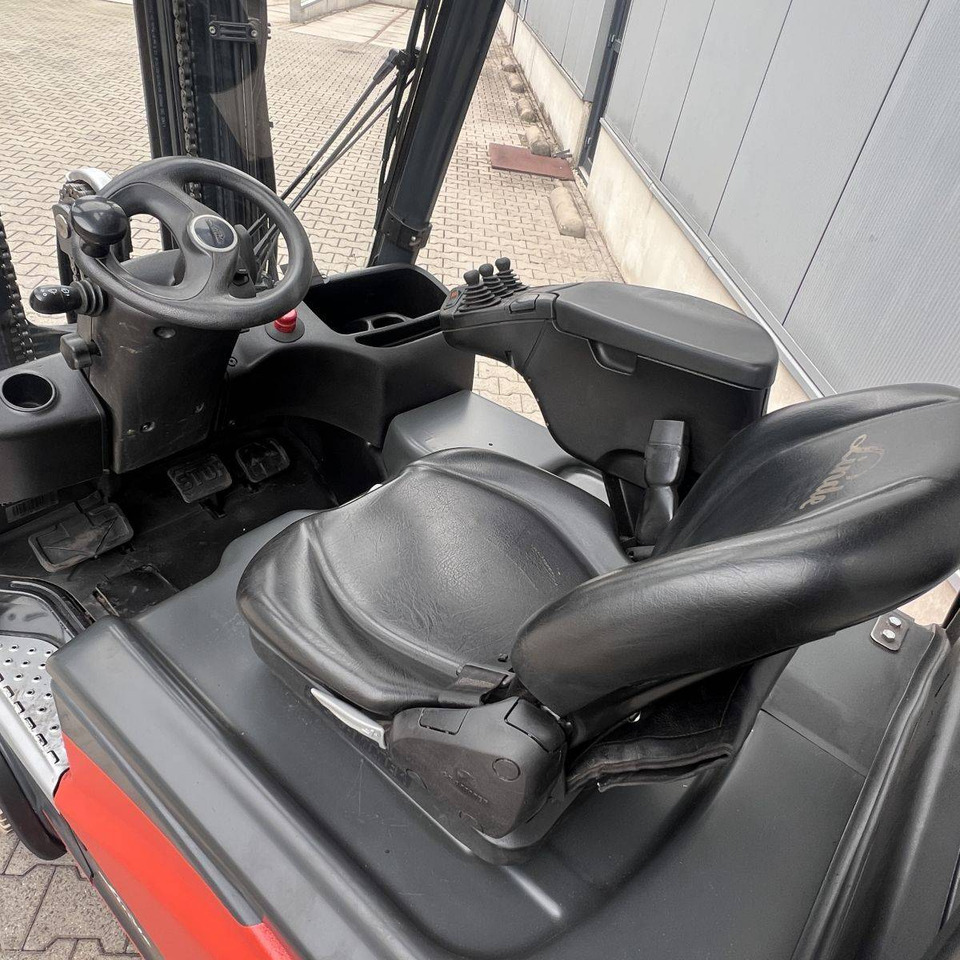 Linde E20PH (386-02) EVO - Electric forklift: picture 4 Linde E20PH (386-02) EVO - Electric forklift: picture 4