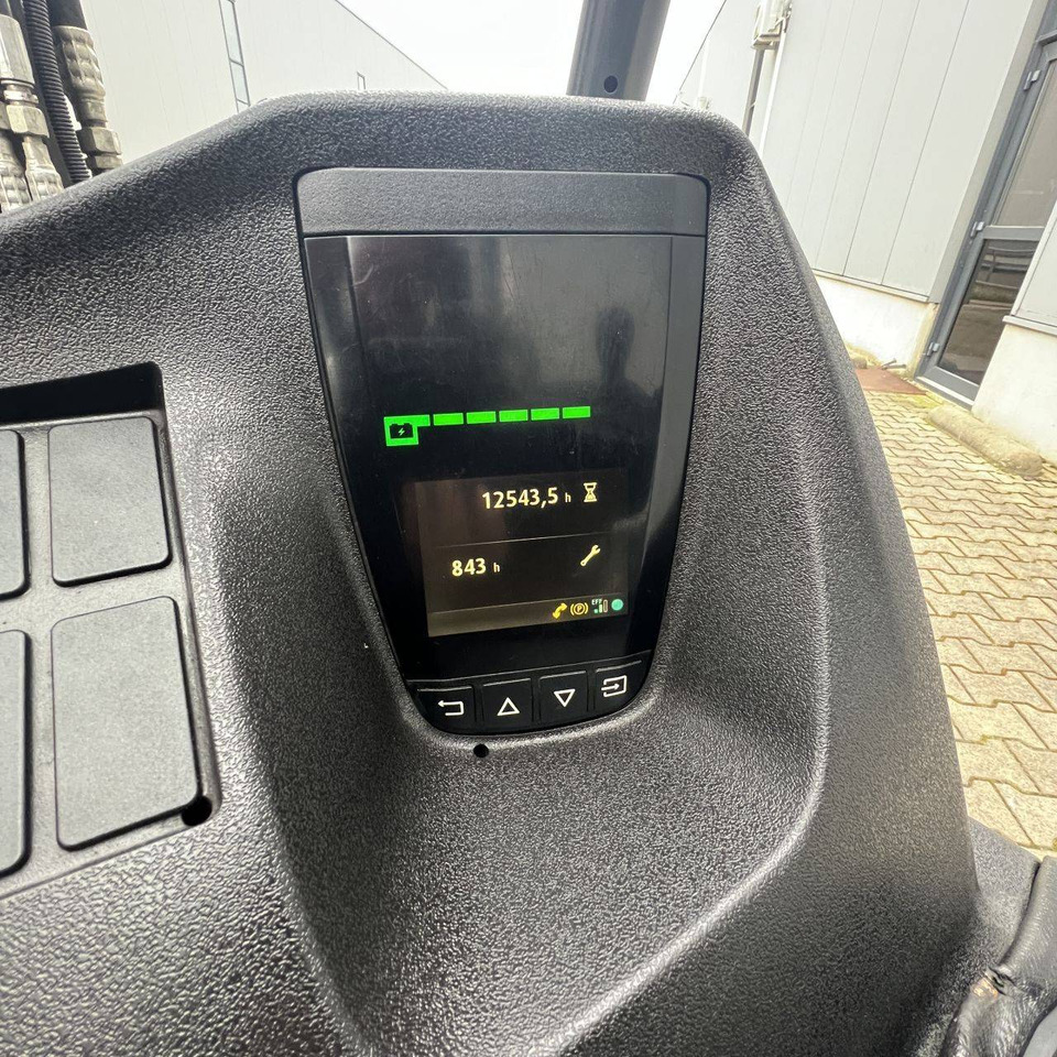 Electric forklift Linde E20R (387) Roadster: picture 11