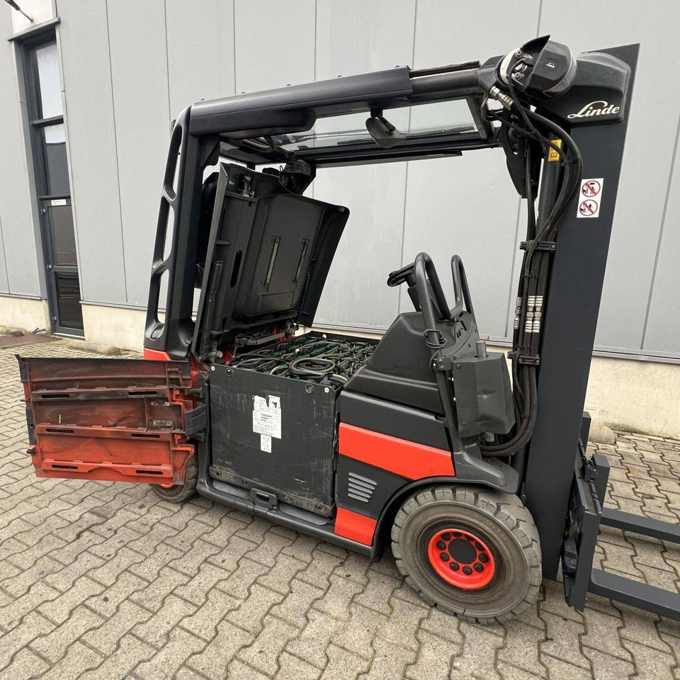 Electric forklift Linde E20R (387) Roadster: picture 12