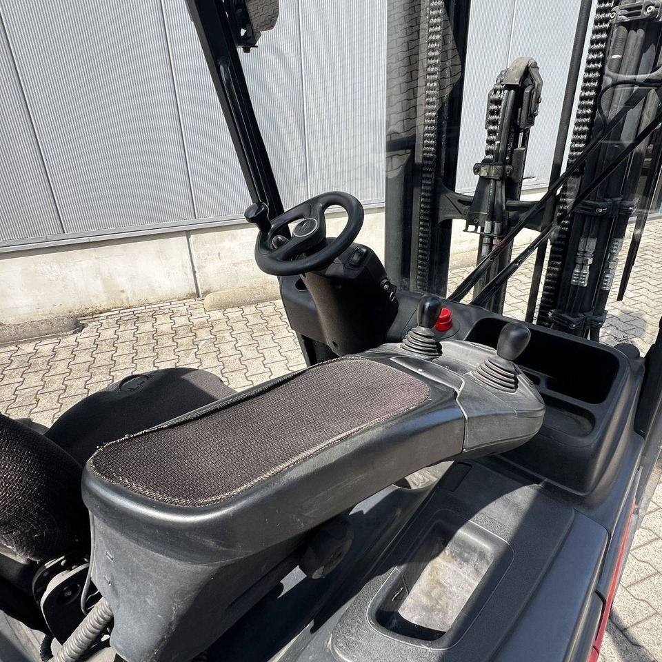 Linde E25-01 (387) - Electric forklift: picture 3 Linde E25-01 (387) - Electric forklift: picture 3