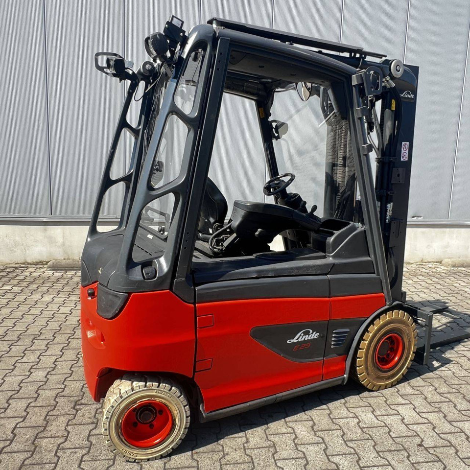 Linde E25 (387) - Electric forklift: picture 2 Linde E25 (387) - Electric forklift: picture 2