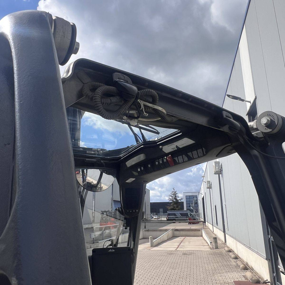 Electric forklift Linde E30 (387): picture 18 Electric forklift Linde E30 (387): picture 18