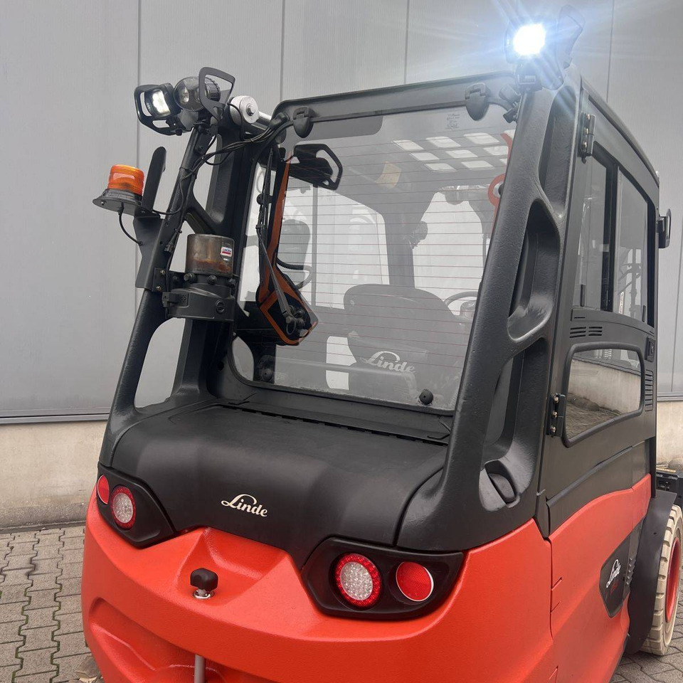 Linde E50/600L (388) LOW - Electric forklift: picture 5 Linde E50/600L (388) LOW - Electric forklift: picture 5