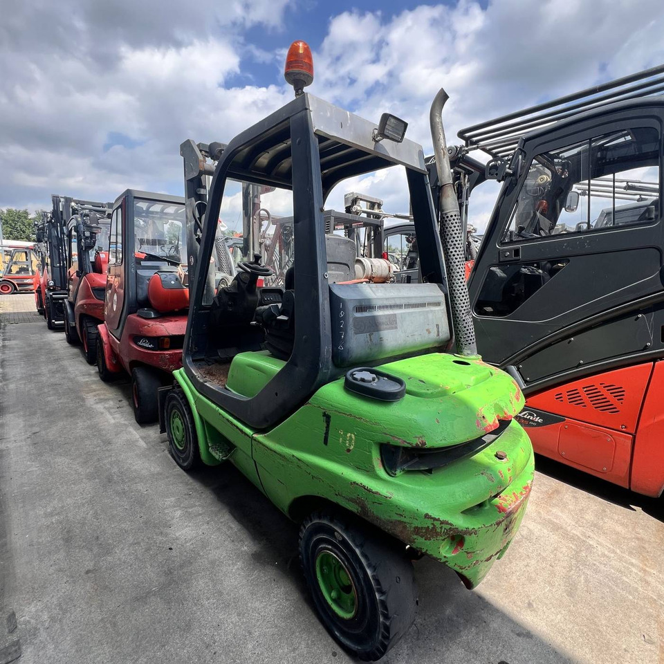 Linde H25D (351-03) - Diesel forklift: picture 2 Linde H25D (351-03) - Diesel forklift: picture 2