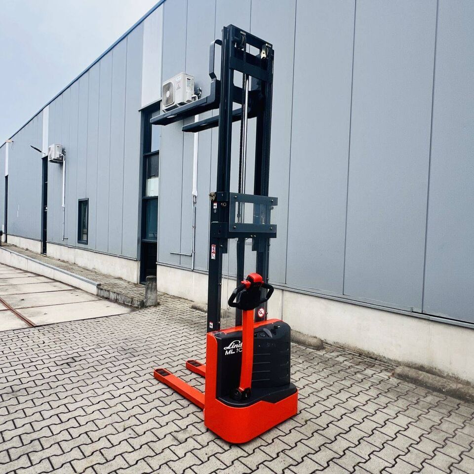 Linde ML10 (1167) - Stacker: picture 4 Linde ML10 (1167) - Stacker: picture 4