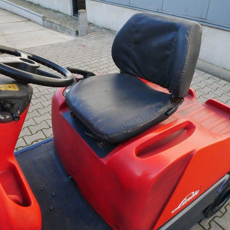 Linde P60Z (126) - Tow tractor: picture 5 Linde P60Z (126) - Tow tractor: picture 5