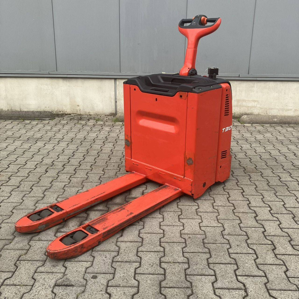 Linde T30 (131) - Pallet truck: picture 2 Linde T30 (131) - Pallet truck: picture 2