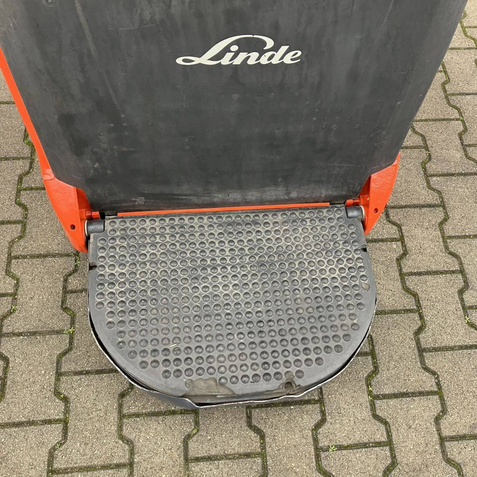 Pallet truck Linde T30AP (131): picture 6 Pallet truck Linde T30AP (131): picture 6