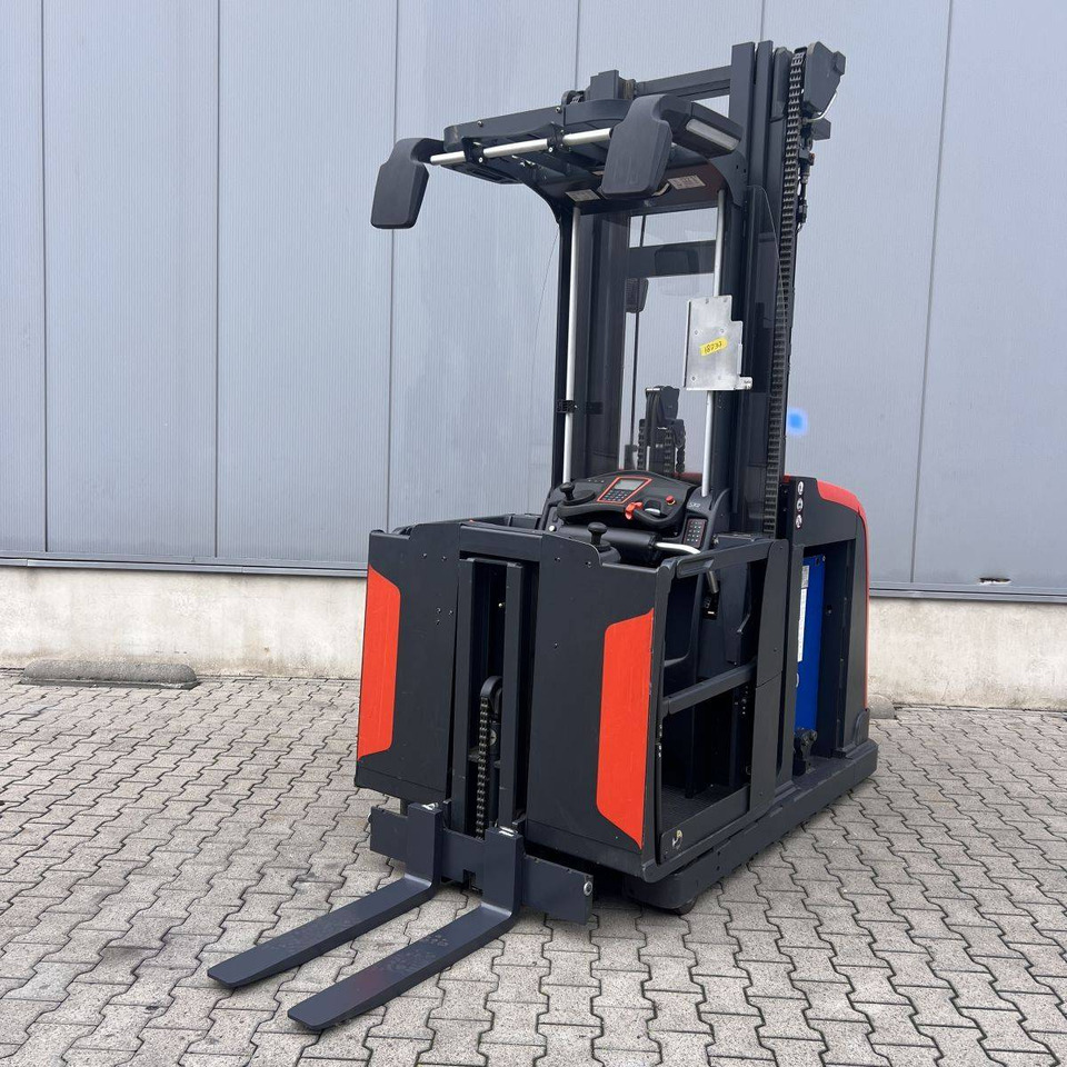 Linde V48 (5213) - Order picker: picture 1 Linde V48 (5213) - Order picker: picture 1