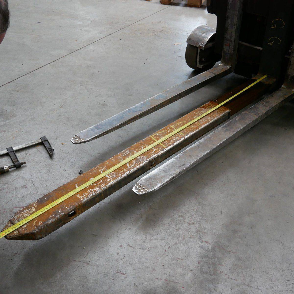 Manual Reach forks - Forks: picture 1 Manual Reach forks - Forks: picture 1