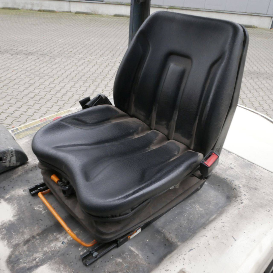 Nissan QX25 (Q02L25CU) - Electric forklift: picture 4 Nissan QX25 (Q02L25CU) - Electric forklift: picture 4