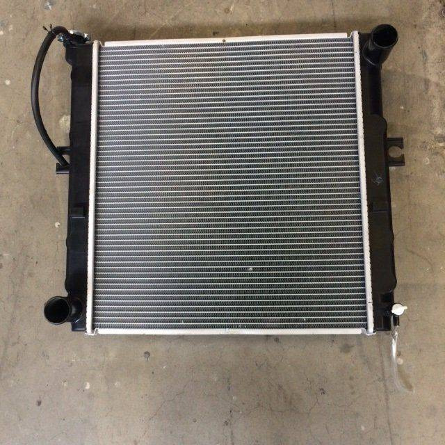 Radiator for Caterpillar - Radiator for Material handling equipment: picture 2 Radiator for Caterpillar - Radiator for Material handling equipment: picture 2