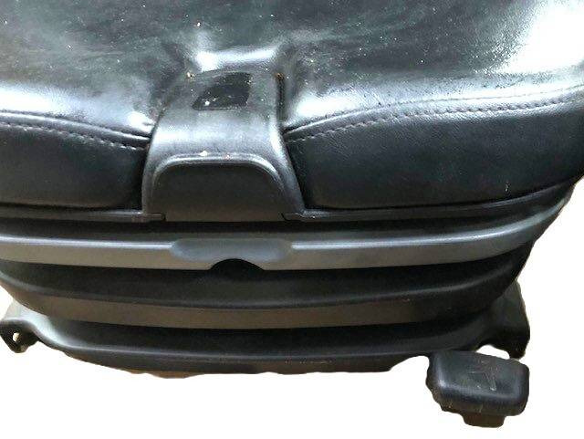 Seat for Linde 1120 Series - Seat for Material handling equipment: picture 2 Seat for Linde 1120 Series - Seat for Material handling equipment: picture 2