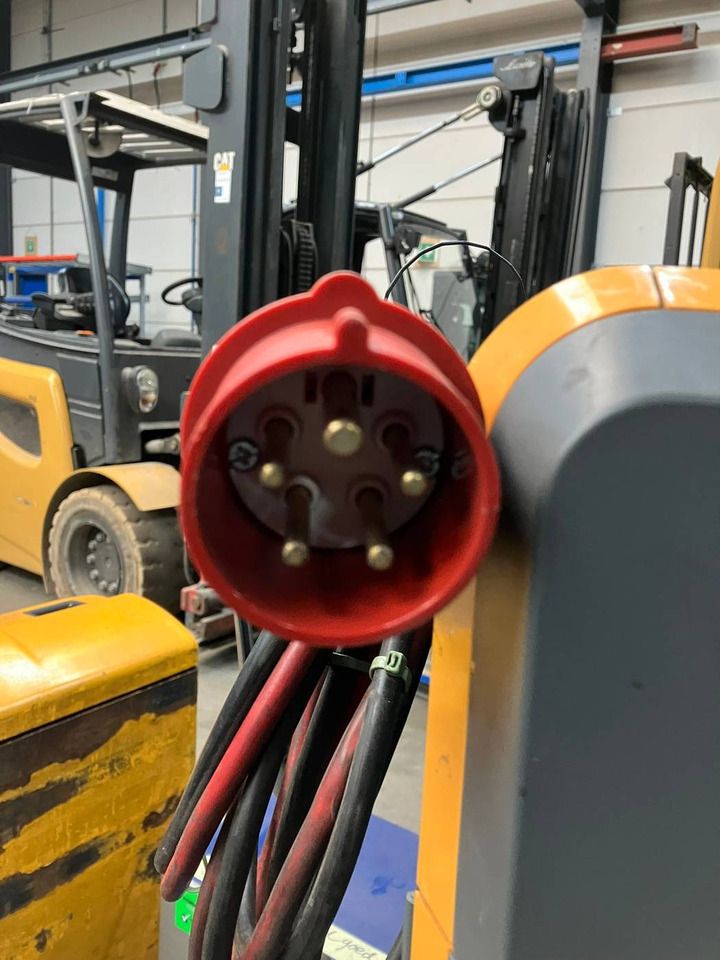 Hawker Lifetech Modular 48V/140A - Spare parts for Material handling equipment: picture 4 Hawker Lifetech Modular 48V/140A - Spare parts for Material handling equipment: picture 4