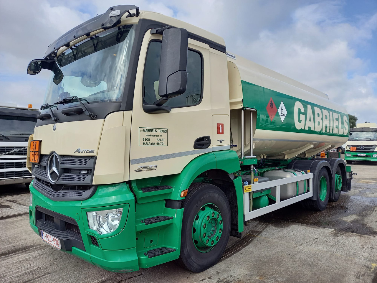 MERCEDES ANTOS - Tank truck: picture 1 MERCEDES ANTOS - Tank truck: picture 1