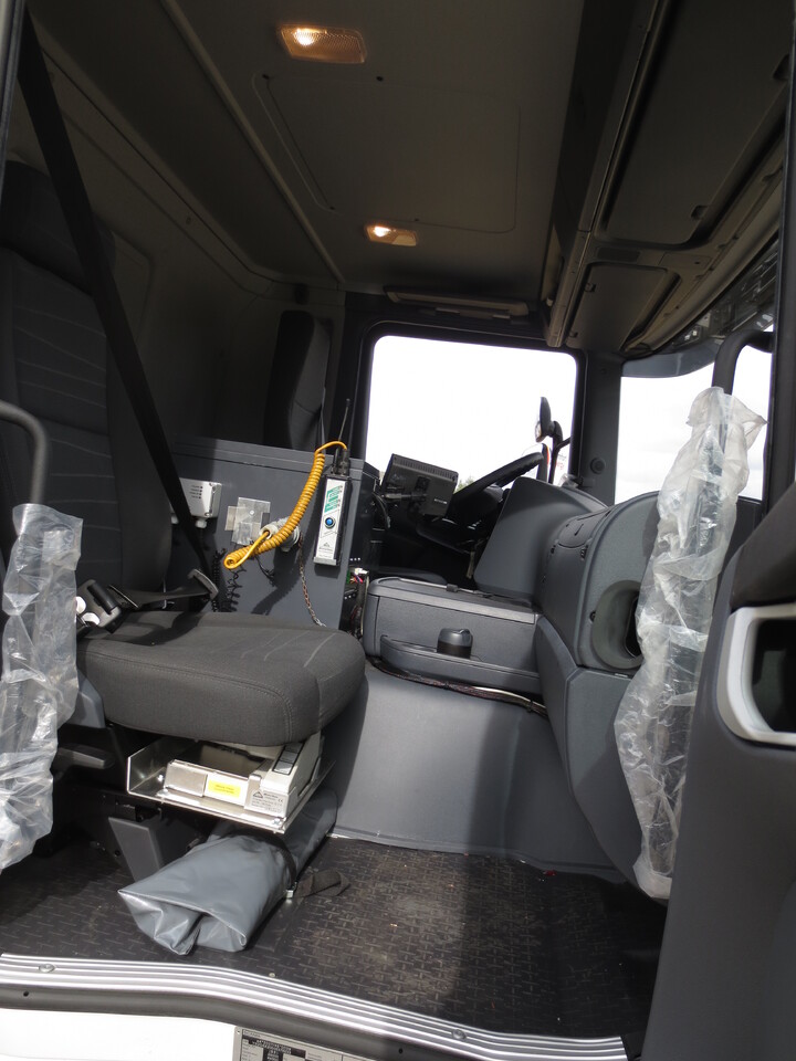 SCANIA G370 - Tank truck: picture 4 SCANIA G370 - Tank truck: picture 4