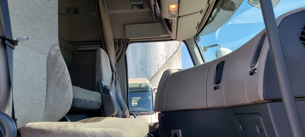 RENAULT PREMIUM 410 - Tractor unit: picture 3 RENAULT PREMIUM 410 - Tractor unit: picture 3