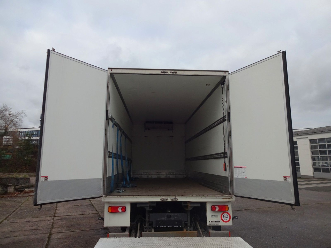 New Refrigerator truck DAF LF 220, 16 T, LBW, Türen, Klima, Automat, Kamera: picture 8