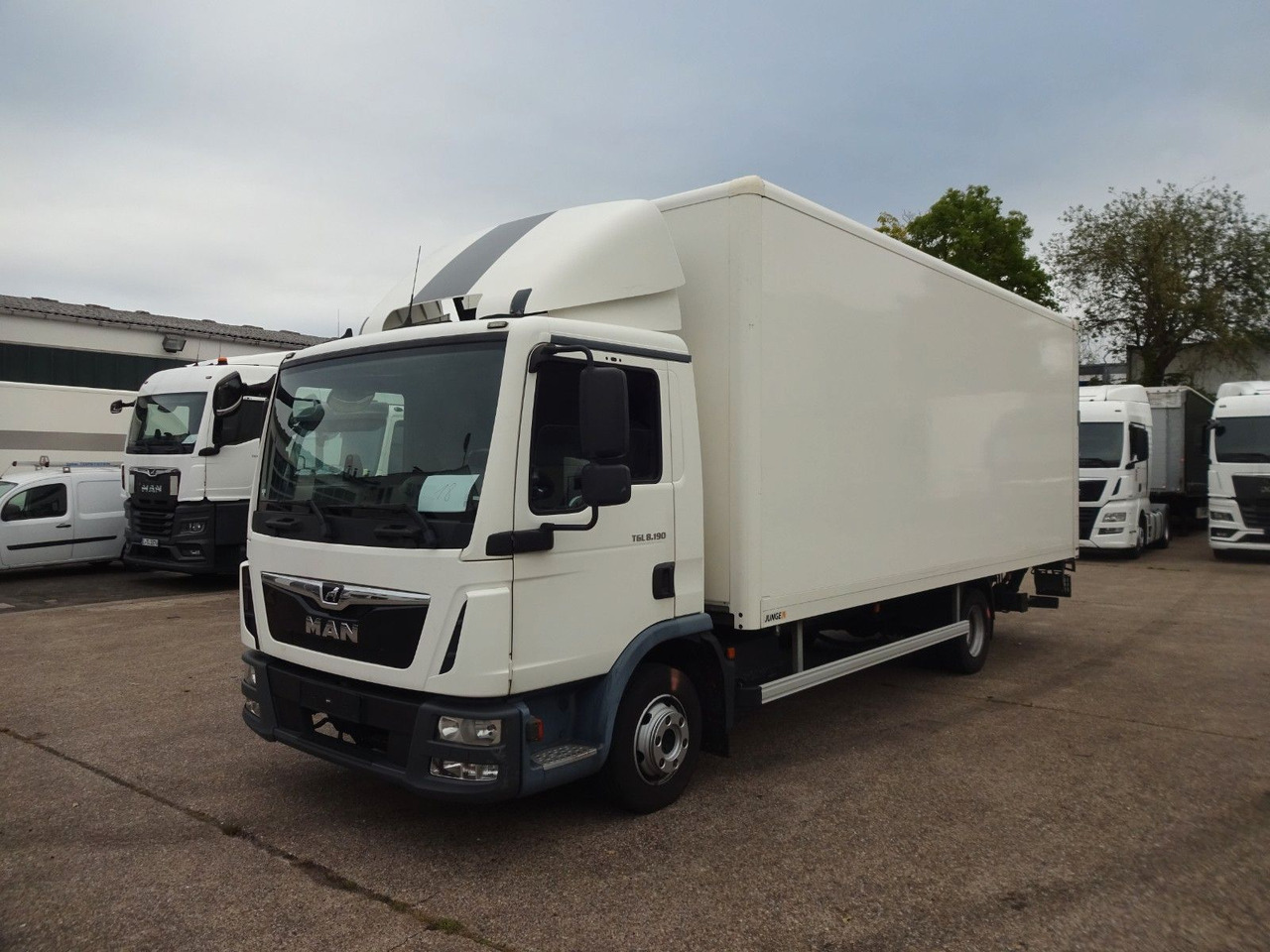MAN TGL 8.190, LBW, Luft, Tempomat, Standheizung - Box van: picture 1 MAN TGL 8.190, LBW, Luft, Tempomat, Standheizung - Box van: picture 1