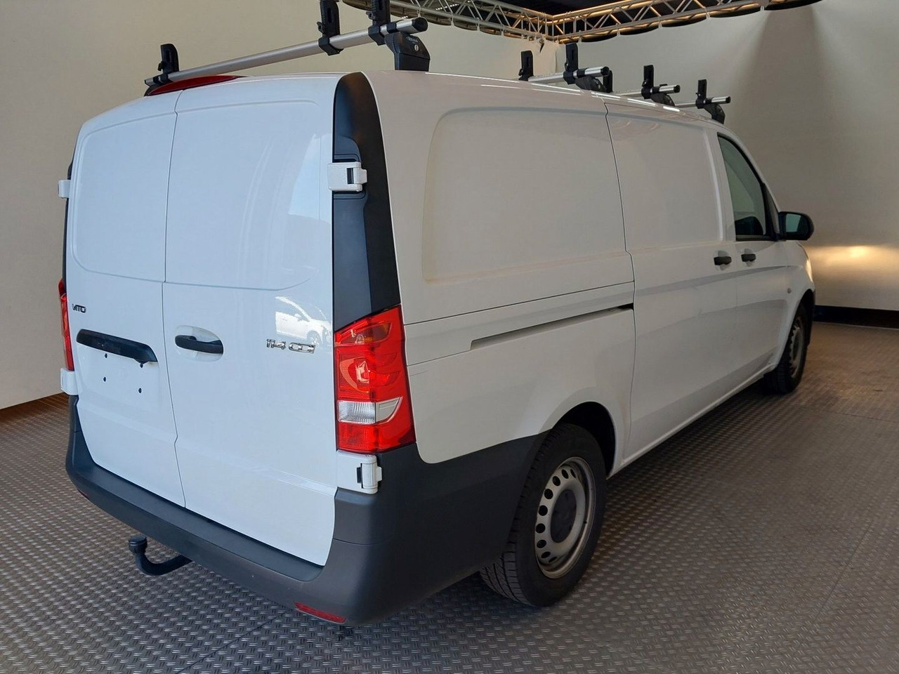 Mercedes-Benz Vito Kasten 114 CDI lang,Klima,AHK,Regale, Kamer - Passenger van: picture 4 Mercedes-Benz Vito Kasten 114 CDI lang,Klima,AHK,Regale, Kamer - Passenger van: picture 4