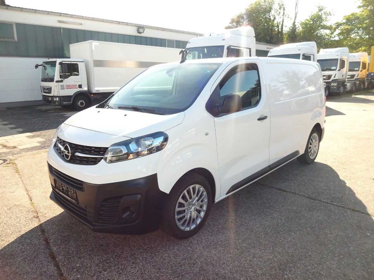 Opel Vivaro Kasten L1H1, Klima, PDC, - Small van: picture 1 Opel Vivaro Kasten L1H1, Klima, PDC, - Small van: picture 1
