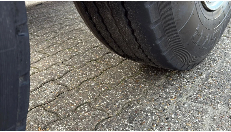 Container transporter/ Swap body semi-trailer Hendricks 20ft container Kippchassis 24V hydraulic Self support!: picture 14