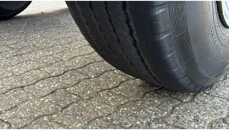 Container transporter/ Swap body semi-trailer Hendricks 20ft container Kippchassis 24V hydraulic Self support!: picture 16