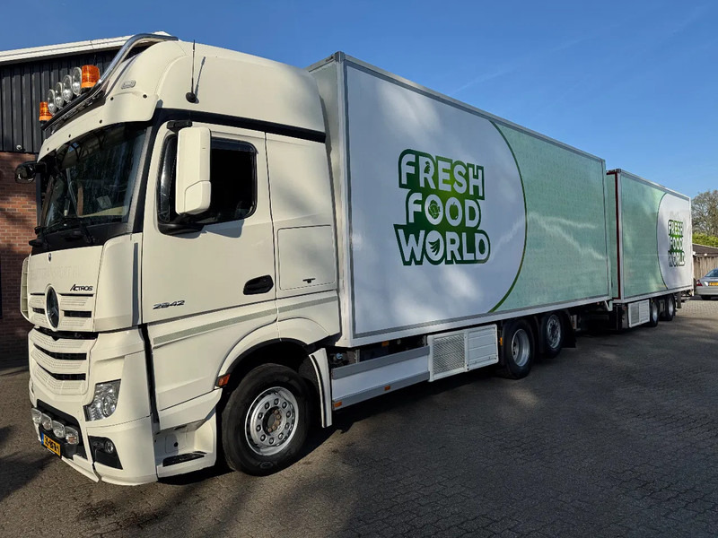 Mercedes-Benz Actros 2842 6X2 Gigaspace Koelcombi Carrier D+E - Isothermal truck: picture 1 Mercedes-Benz Actros 2842 6X2 Gigaspace Koelcombi Carrier D+E - Isothermal truck: picture 1