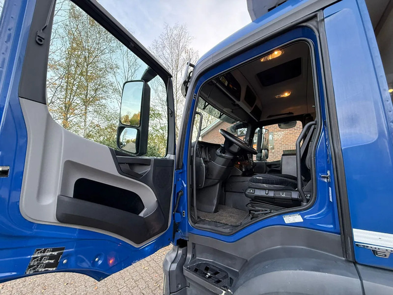 Isothermal truck Mercedes-Benz Antos 1930 Frigoblock Dual temp 3 compartiments LBW AHK 319.640KM EURO 6 NL Truck!: picture 10 Isothermal truck Mercedes-Benz Antos 1930 Frigoblock Dual temp 3 compartiments LBW AHK 319.640KM EURO 6 NL Truck!: picture 10