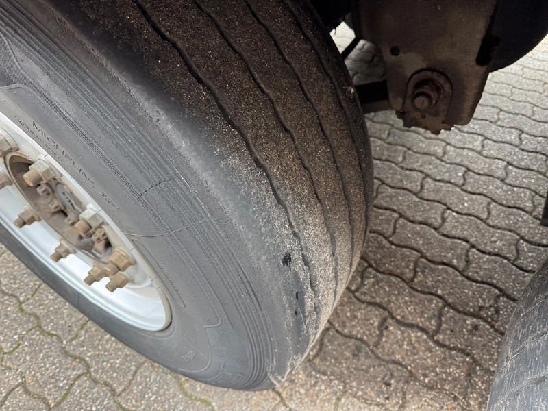 Isothermal semi-trailer Schmitz Cargobull SKO 24 5x Meatrails Rohrbahnen Fleisch Carrier Vector 1950MT: picture 18