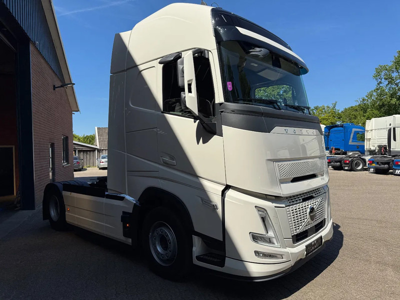 Volvo FH 500 AERO NEW! 9 Ton Vooras Globetrotter XL, PTO, ACC, Standairco, 2 tanks, LED - Tractor unit: picture 2 Volvo FH 500 AERO NEW! 9 Ton Vooras Globetrotter XL, PTO, ACC, Standairco, 2 tanks, LED - Tractor unit: picture 2