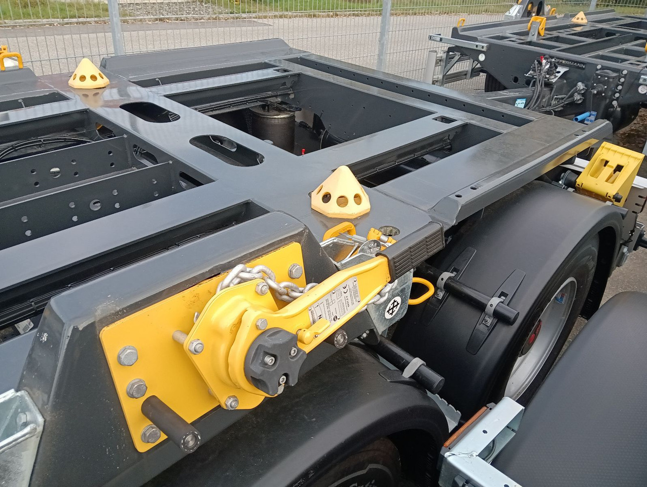 Roll-off/ Skip trailer Hüffermann 2-A-MINI-CARRIER SAFETYFIX VERZINKT NEU TOP-PREI: picture 29