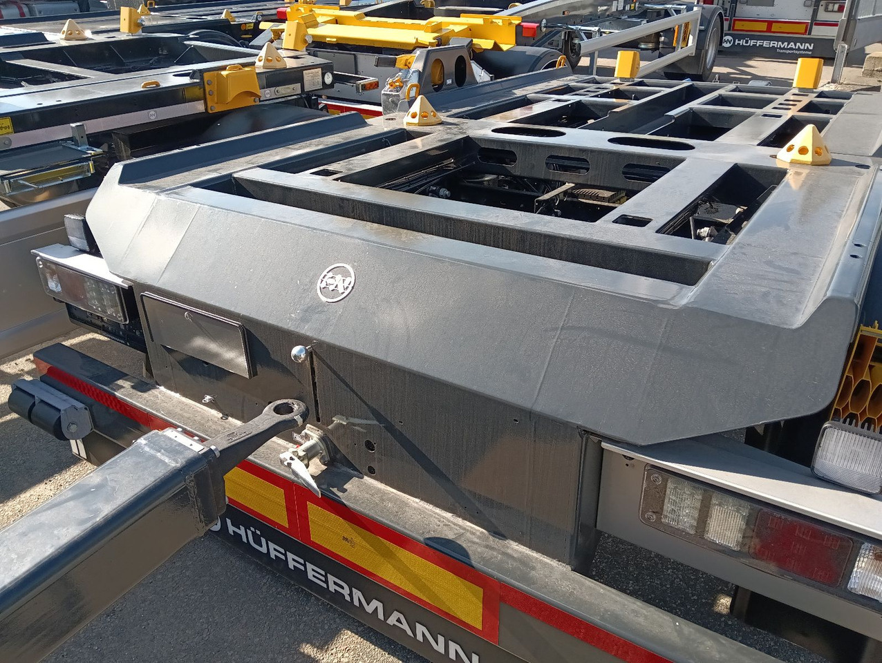 Hüffermann 2-A-MINI-CARRIER SAFETYFIX VERZINKT NEU TOP-PREI - Roll-off/ Skip trailer: picture 5 Hüffermann 2-A-MINI-CARRIER SAFETYFIX VERZINKT NEU TOP-PREI - Roll-off/ Skip trailer: picture 5
