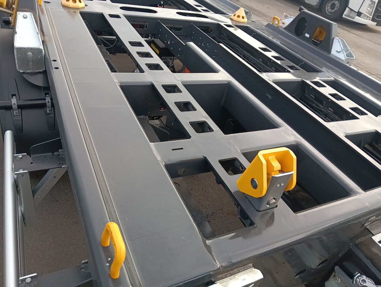 Roll-off/ Skip trailer Hüffermann 2-A-MINI-CARRIER SAFETYFIX VERZINKT NEU TOP-PREI: picture 6