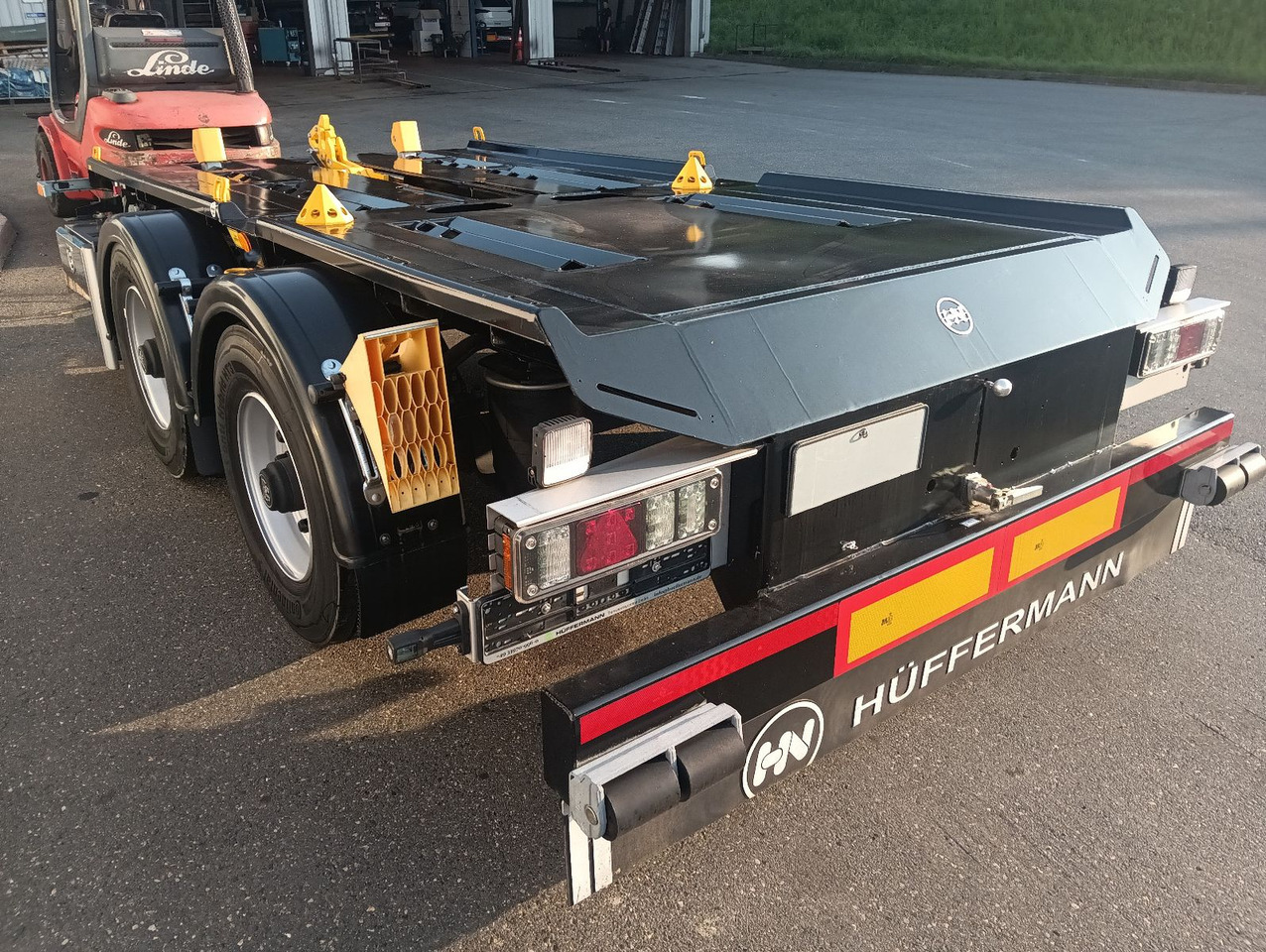 Hüffermann 2-ACHS-MINI-CARRIER MULTIFIX verzinkt NEU BPW Hüffermann 2-ACHS-MINI-CARRIER MULTIFIX verzinkt NEU BPW - Roll-off/ Skip trailer: picture 3 Hüffermann 2-ACHS-MINI-CARRIER MULTIFIX verzinkt NEU BPW Hüffermann 2-ACHS-MINI-CARRIER MULTIFIX verzinkt NEU BPW - Roll-off/ Skip trailer: picture 3