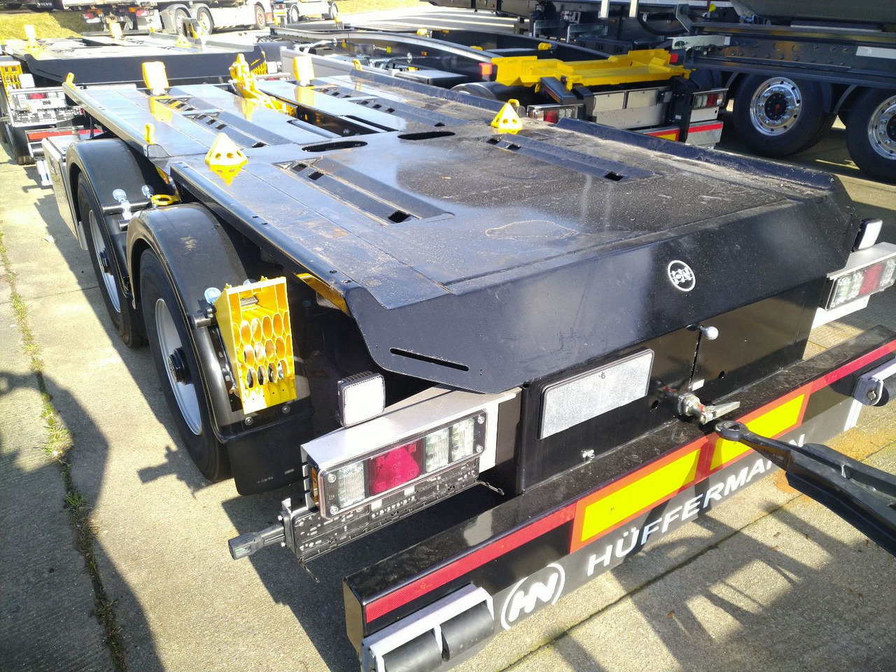 Hüffermann 2-ACHS-MINI-CARRIER MULTIFIX verzinkt NEU BPW Hüffermann 2-ACHS-MINI-CARRIER MULTIFIX verzinkt NEU BPW - Roll-off/ Skip trailer: picture 1 Hüffermann 2-ACHS-MINI-CARRIER MULTIFIX verzinkt NEU BPW Hüffermann 2-ACHS-MINI-CARRIER MULTIFIX verzinkt NEU BPW - Roll-off/ Skip trailer: picture 1