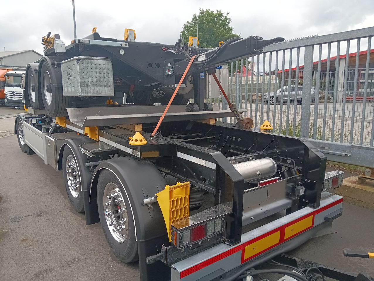 Hüffermann 3-A VARIO-CARRIER SAF NEU VERZINKT LiftAlufelgen - Roll-off/ Skip trailer: picture 4 Hüffermann 3-A VARIO-CARRIER SAF NEU VERZINKT LiftAlufelgen - Roll-off/ Skip trailer: picture 4