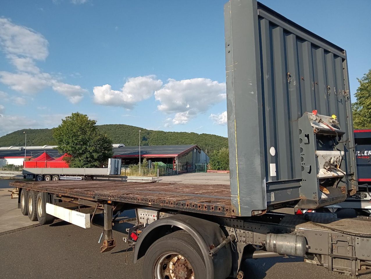 Krone SDP27 TwistLocks 40"+ 20" BPW Lift Rungentaschen - Dropside/ Flatbed semi-trailer: picture 1 Krone SDP27 TwistLocks 40"+ 20" BPW Lift Rungentaschen - Dropside/ Flatbed semi-trailer: picture 1