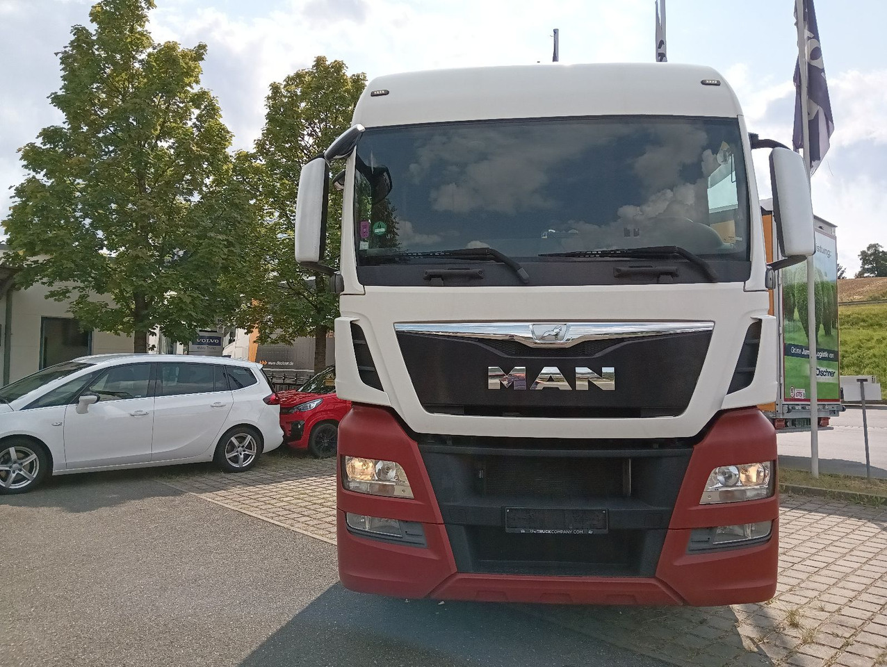 MAN TGX 18:440 BLS INTARDER Vollspoiler Reifen70-90% MAN TGX 18:440 BLS INTARDER Vollspoiler Reifen70-90% - Tractor unit: picture 2 MAN TGX 18:440 BLS INTARDER Vollspoiler Reifen70-90% MAN TGX 18:440 BLS INTARDER Vollspoiler Reifen70-90% - Tractor unit: picture 2