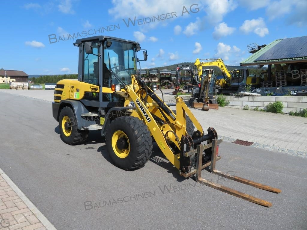 Yanmar V 80 - Wheel loader: picture 1 Yanmar V 80 - Wheel loader: picture 1