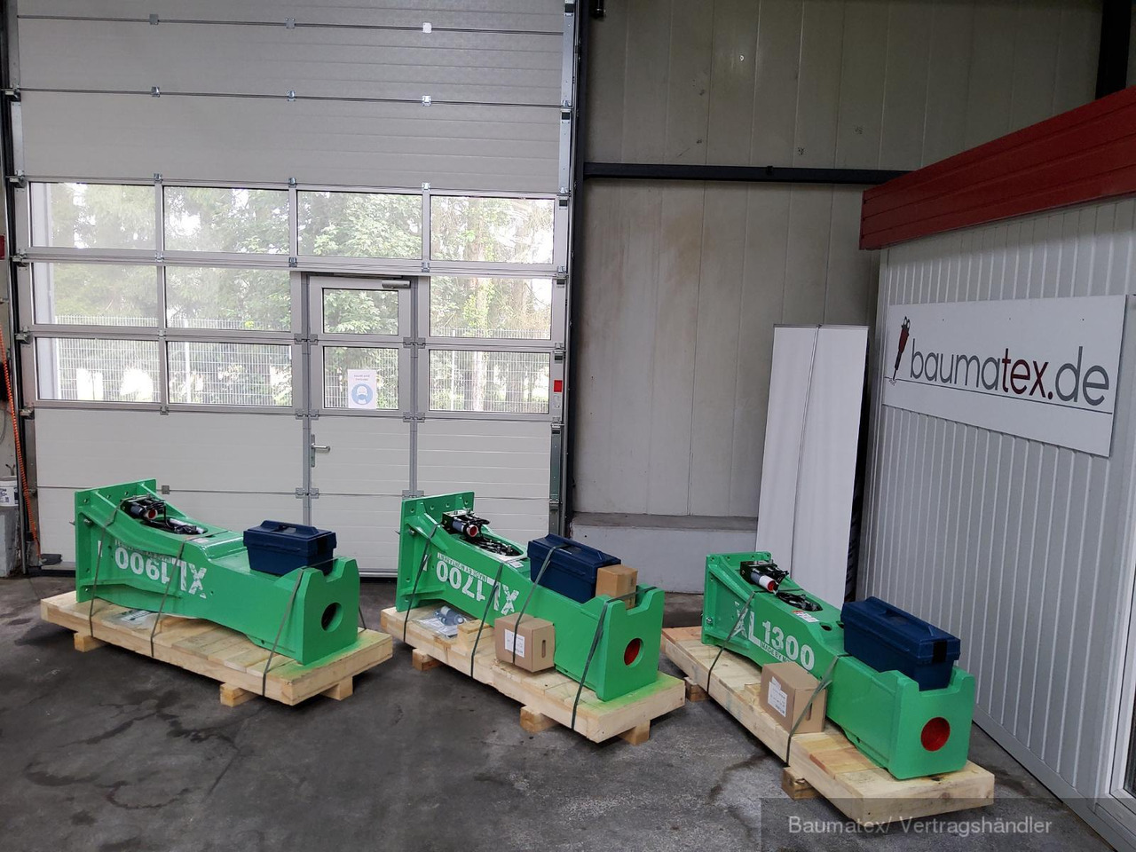 Montabert XL2700, XL1900, XL1700, XL1300, XL1000 - Hydraulic hammer for Construction machinery: picture 3 Montabert XL2700, XL1900, XL1700, XL1300, XL1000 - Hydraulic hammer for Construction machinery: picture 3