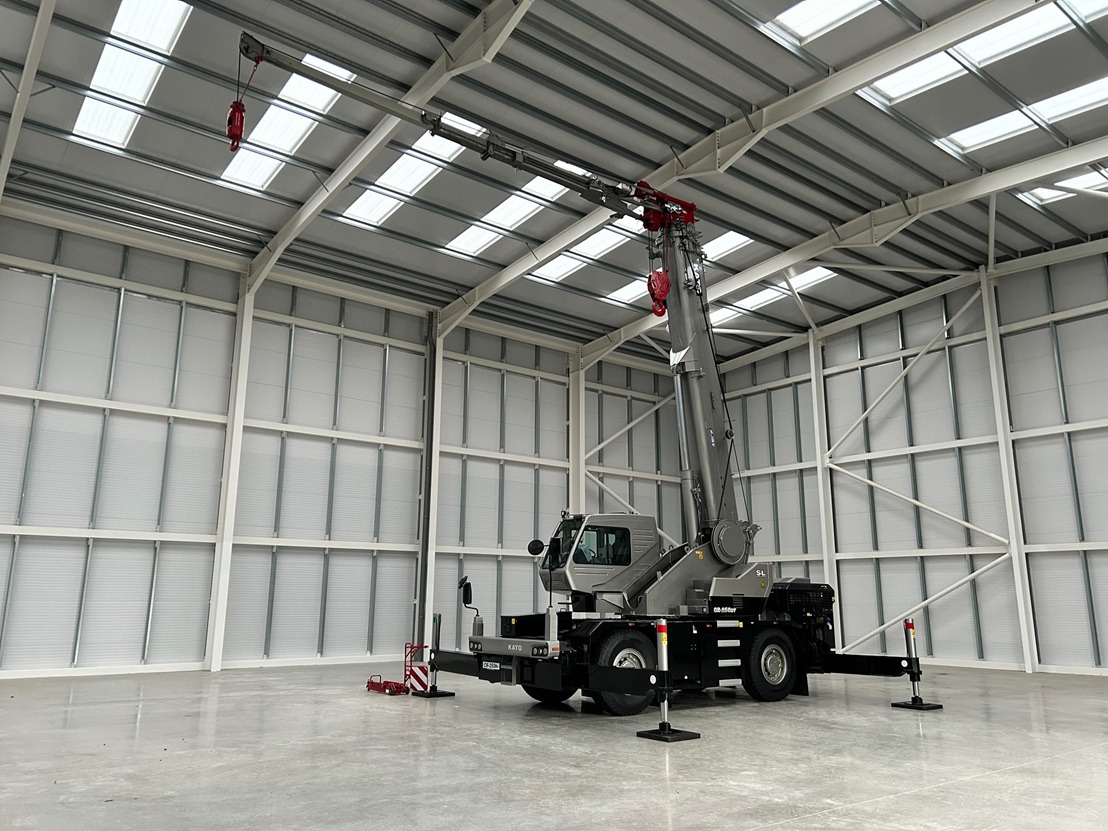 Mobile crane KATO CR-250Rv , 25 Ton City Crane with Only 1,991 hours: picture 7