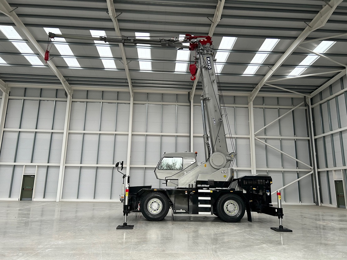 Mobile crane KATO CR-250Rv , 25 Ton City Crane with Only 1,991 hours: picture 8