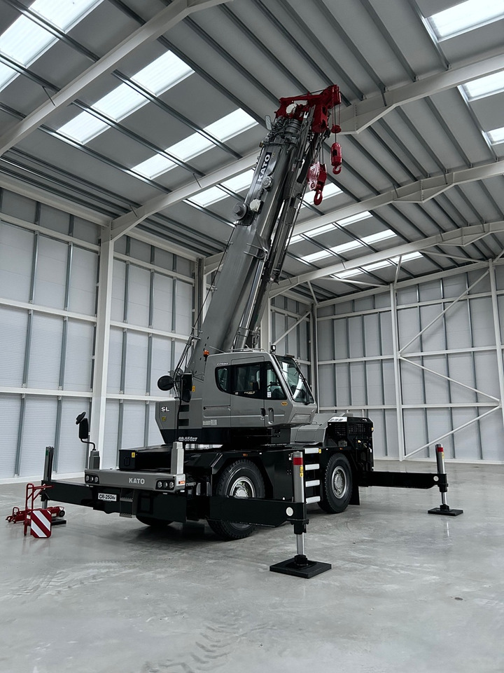 Mobile crane KATO CR-250Rv , 25 Ton City Crane with Only 1,991 hours: picture 15